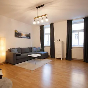 https://new-2bedroom-apartment-near-clty-center.vienna-besthotels.com